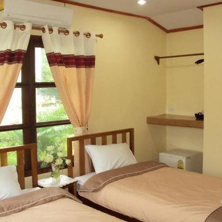 Hotel Baanphuthadol Mae Hong Son Exteriér fotografie