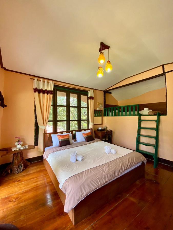 Hotel Baanphuthadol Mae Hong Son Exteriér fotografie