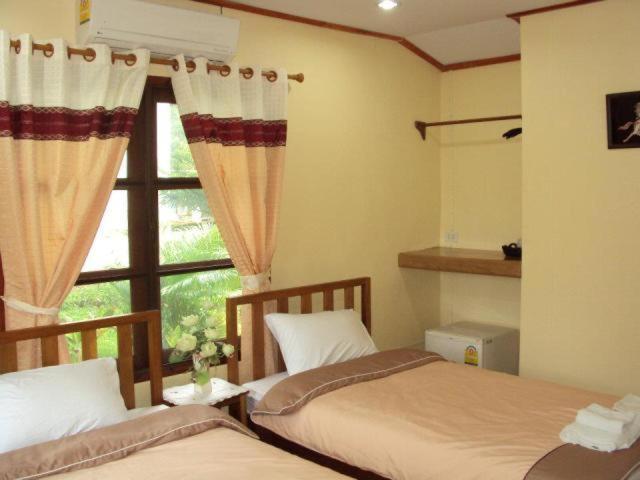 Hotel Baanphuthadol Mae Hong Son Exteriér fotografie