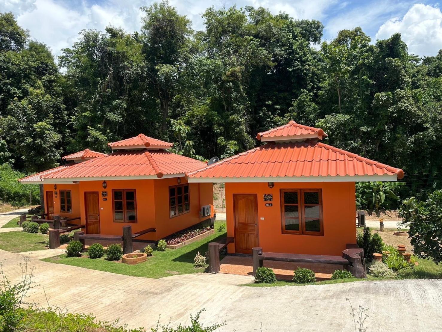 Hotel Baanphuthadol Mae Hong Son Exteriér fotografie