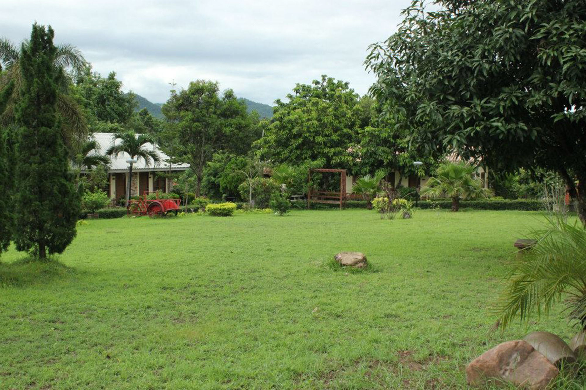 Hotel Baanphuthadol Mae Hong Son Exteriér fotografie